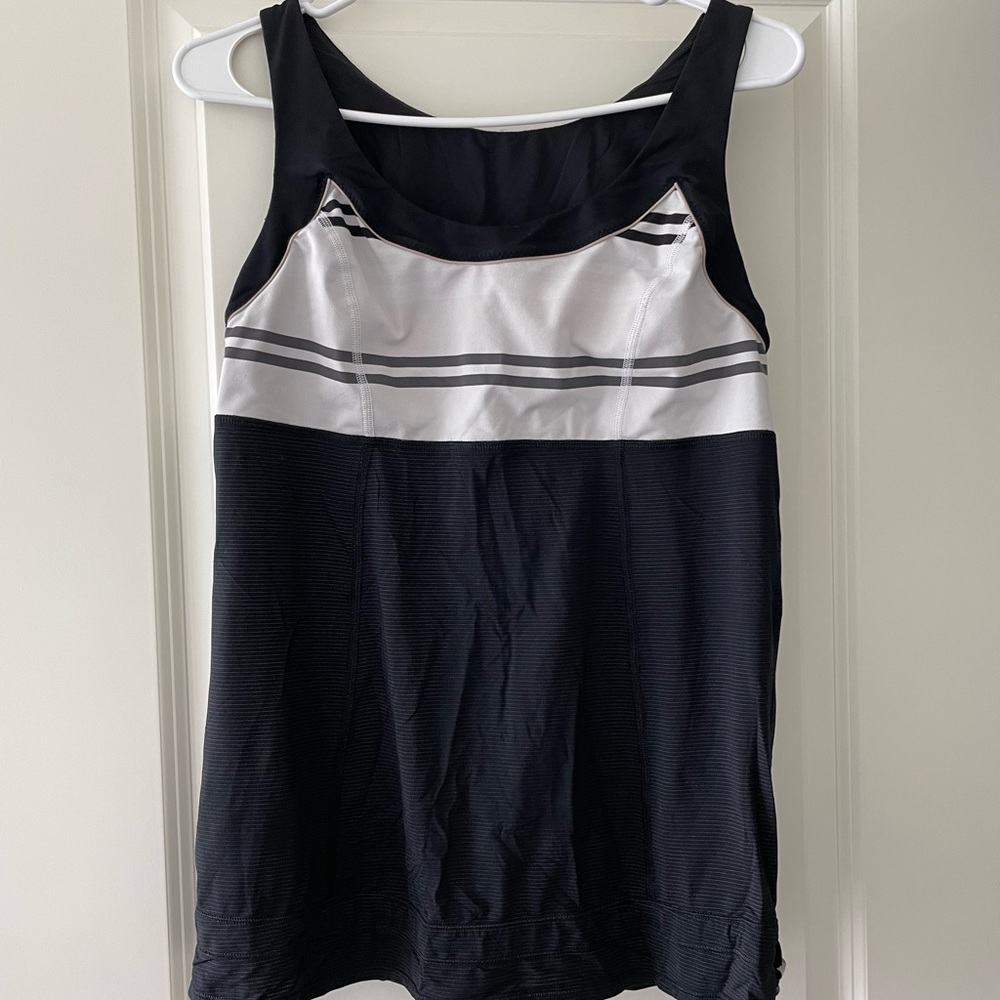 Lululemon black and white tank top